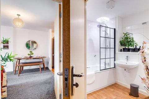 2 bedroom flat to rent, 165 Granville Street