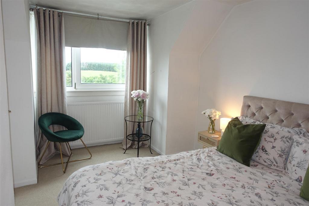 Bedroom .JPG