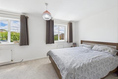 24 Princes Gate, High Wycombe, HP13 7AD