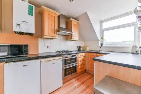 2 bedroom flat for sale, Holmesdale Road, South Norwood, London, SE25