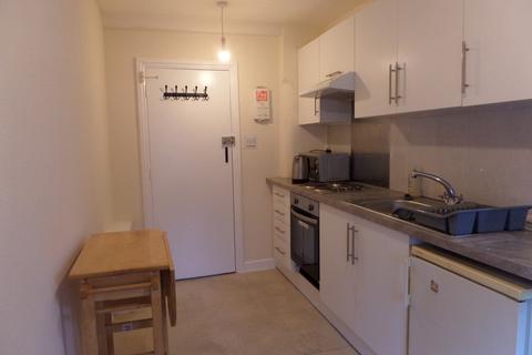 1 bedroom bedsit to rent, Croham Road, South Croydon CR2
