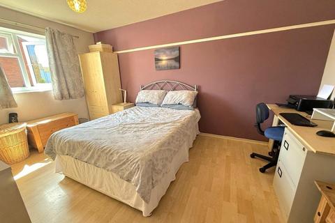 6 Archangel Square, Northampton, NN4 9RA