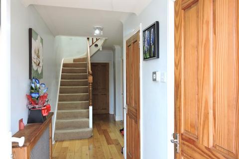 17 Gibbs Close, Cheshunt, Waltham Cross, EN8 9RX