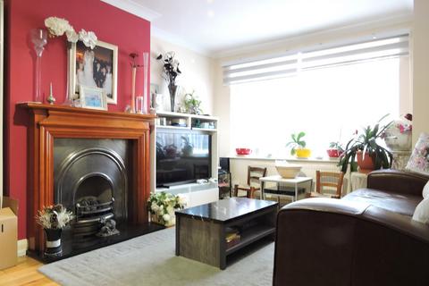 17 Gibbs Close, Cheshunt, Waltham Cross, EN8 9RX
