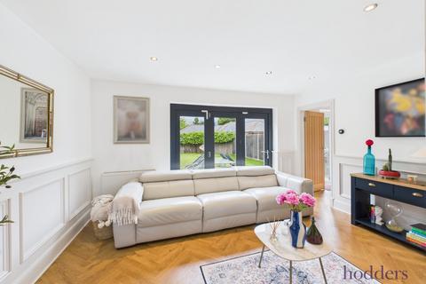 undefined, Hatch Close, Addlestone, Surrey, KT15