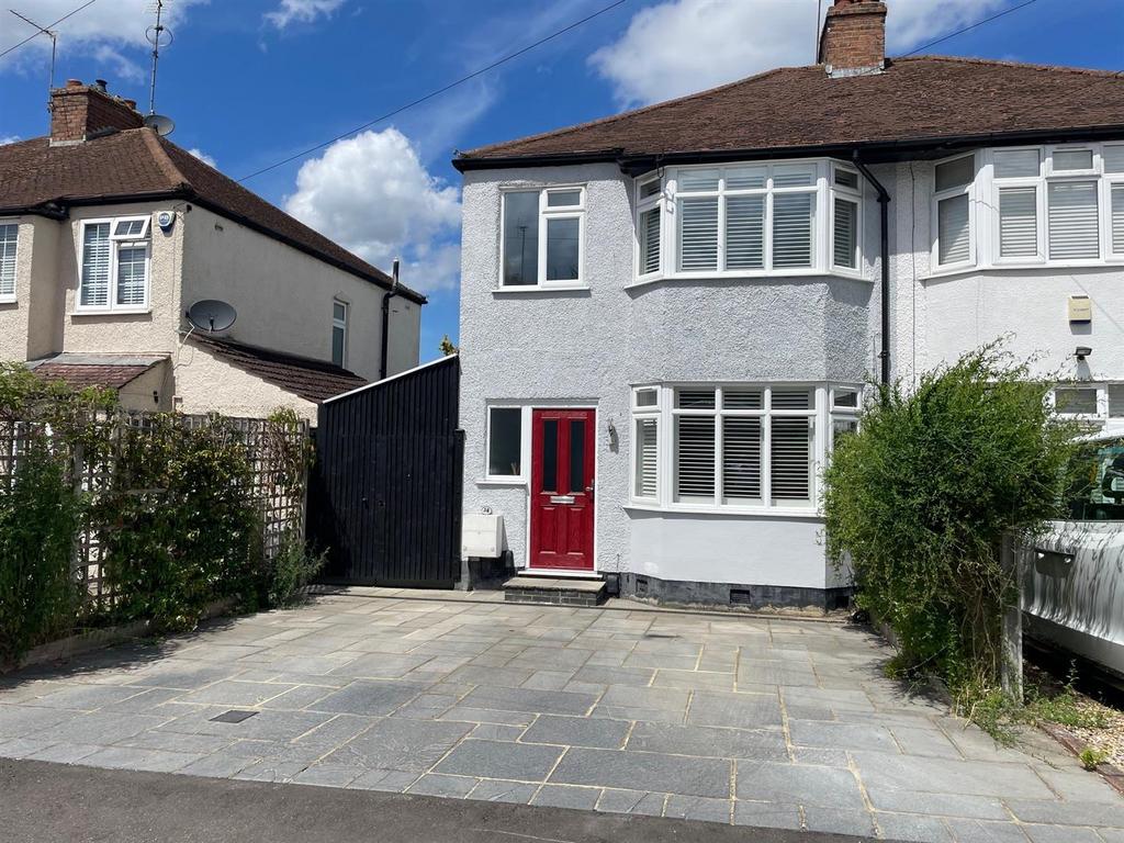 38 Clive Close Front.jpg