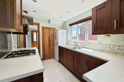 33 Brynglas, Caerphilly, CF83 2PJ