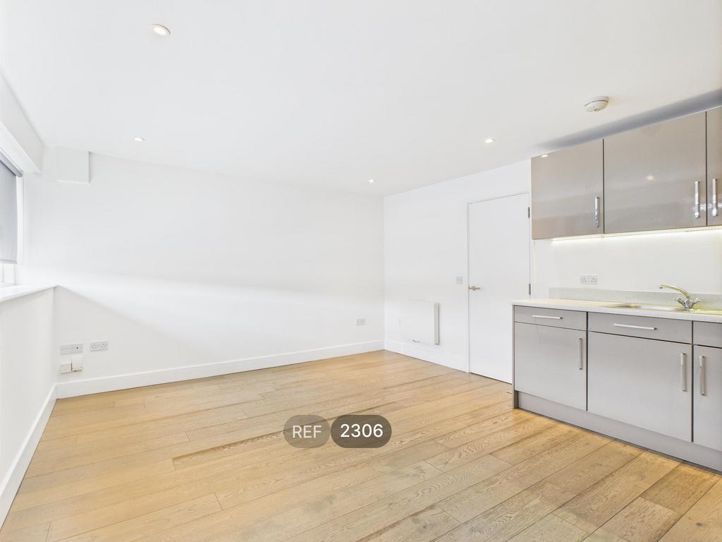 Kitchen / Living area