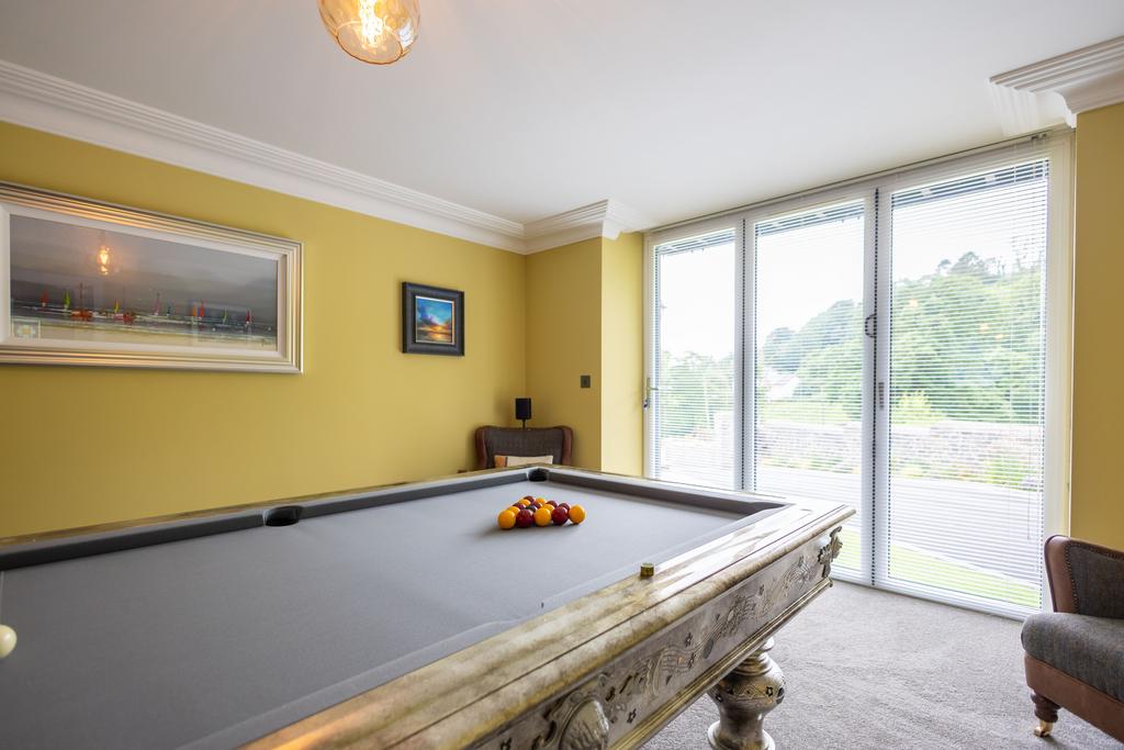 Snooker room/reception room (second image)