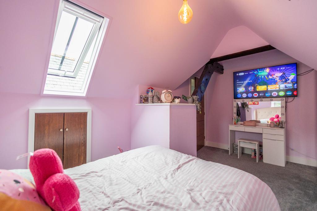 Bedroom, 4