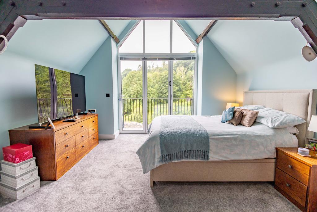 Principle bedroom 1