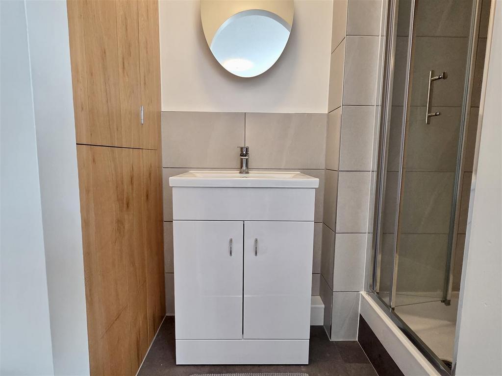 En suite shower room