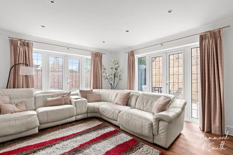 1 Beech Place, Epping, CM16 5EJ