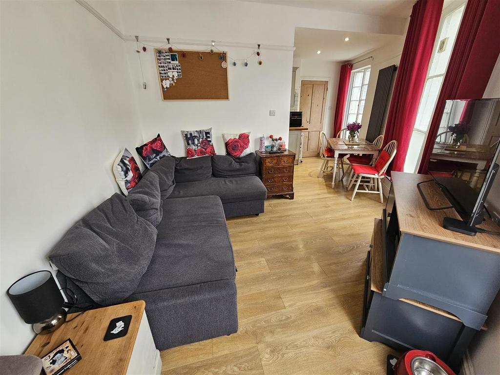 Living Area.jpg