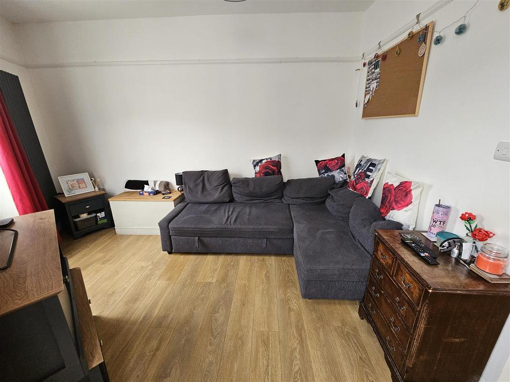 Living Room.jpg