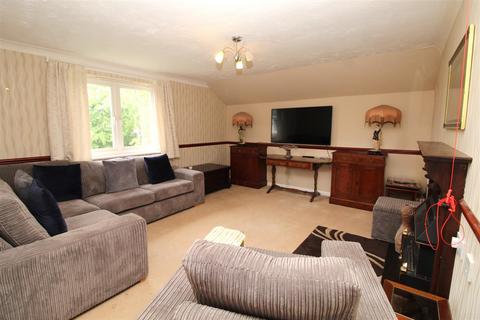 undefined, Darkes Lane, Potters Bar EN6