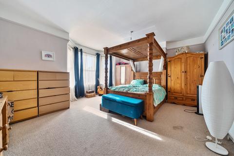56 Arthur Road, Southampton, SO15 5DU