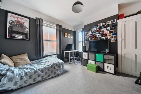 56 Arthur Road, Southampton, SO15 5DU