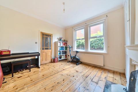 56 Arthur Road, Southampton, SO15 5DU