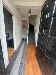 4 bedroom terraced house to rent, Wingate Road, IG1