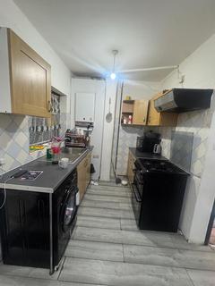 4 bedroom terraced house to rent, Wingate Road, IG1
