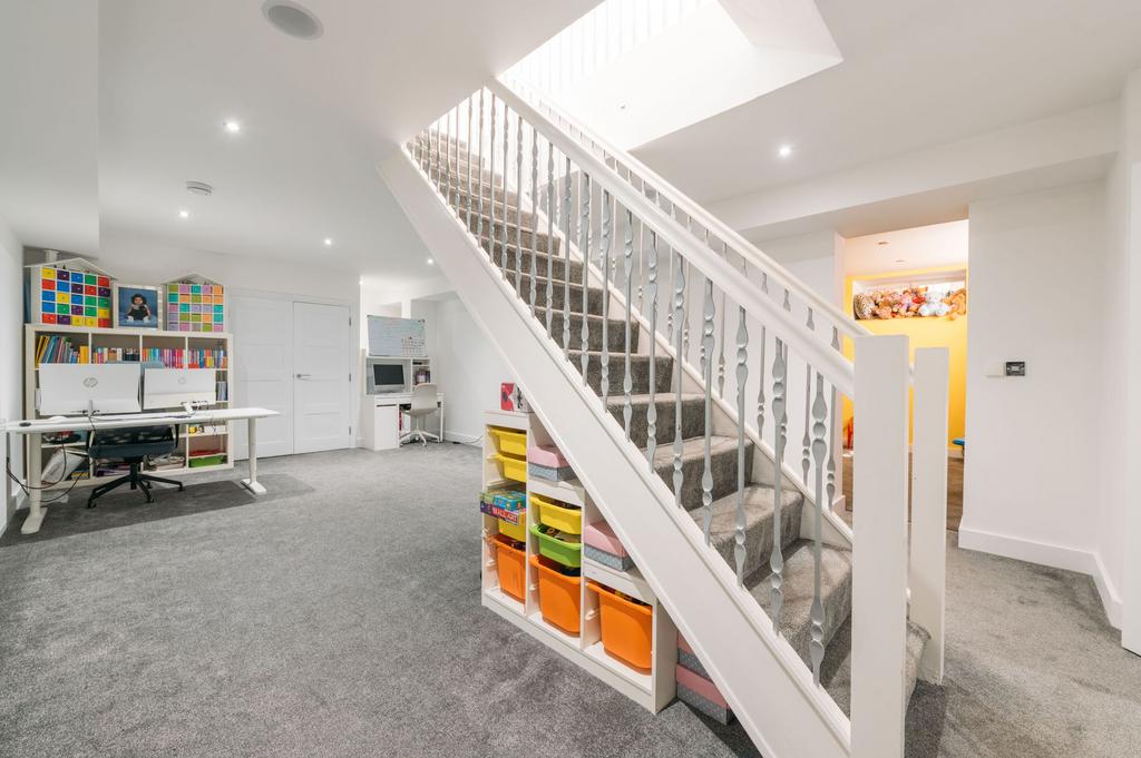 Lower Groundfloor