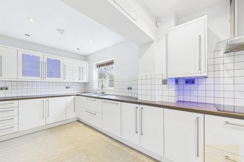 16 Millfields, Hucclecote, Gloucester, GL3 3NH