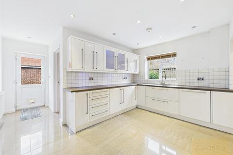 16 Millfields, Hucclecote, Gloucester, GL3 3NH