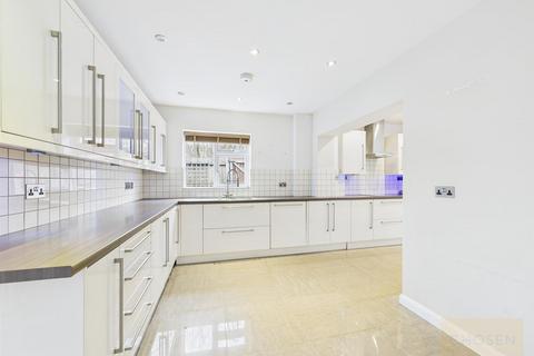 16 Millfields, Hucclecote, Gloucester, GL3 3NH