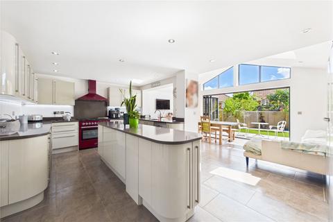 1 Fuchsia Grove, Shinfield, Reading, RG2 9ET