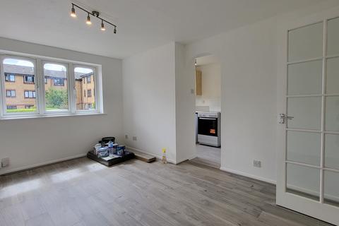 1 bedroom flat to rent, Sandown Road, Watford, WD24