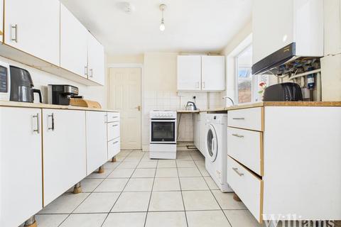 3 bedroom semi-detached house for sale, Bierton Road, Aylesbury HP20