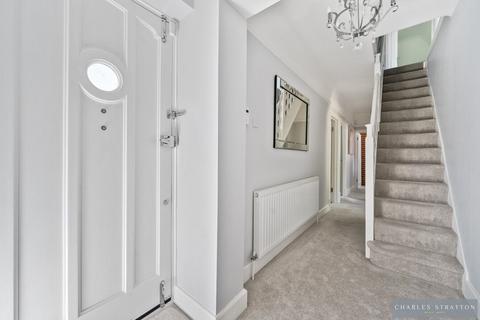4 bedroom detached house for sale, Balgores Crescent, Gidea Park