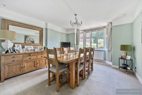 undefined, Balgores Crescent, Gidea Park