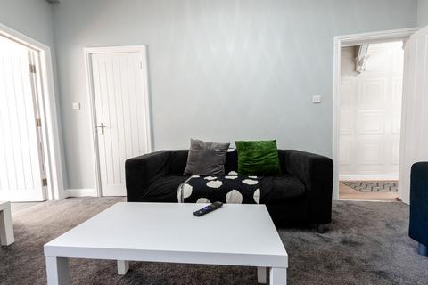 4 bedroom terraced house for sale, Watford Road, Birmingham B30