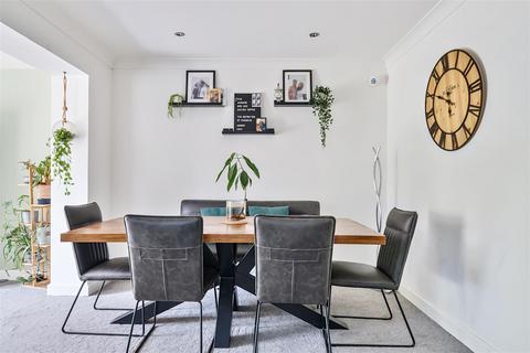 undefined, Honeysuckle Close, Calne