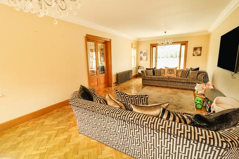 El Paso Lower Dunton Road, Bulphan, Upminster, RM14 3TD