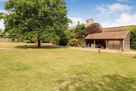 El Paso Lower Dunton Road, Bulphan, Upminster, RM14 3TD