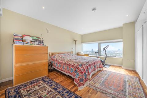 3 bedroom flat for sale, Landmark West Tower, 22 Marsh Wall, London