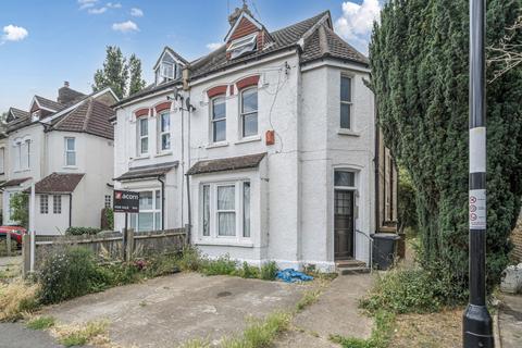 2 bedroom apartment for sale, Amblecote Road, London