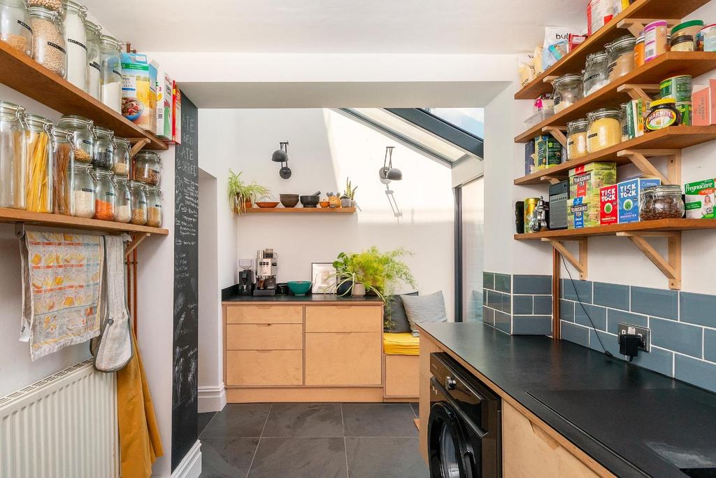 0 W5 AMR - Kitchen D.jpg
