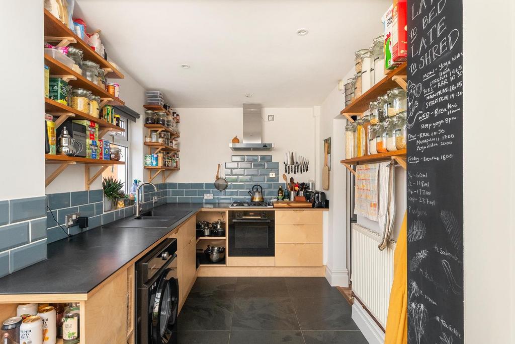 0 W5 AMR - Kitchen B.jpg