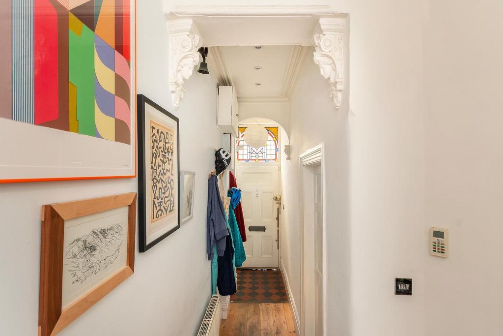 0 W5 AMR - Hallway B.jpg