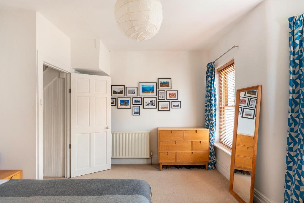 0 W5 AMR - Bedroom A.jpg