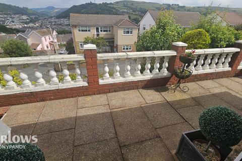 2 Hillcrest Drive, Porth, CF39 9HU