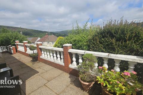 2 Hillcrest Drive, Porth, CF39 9HU