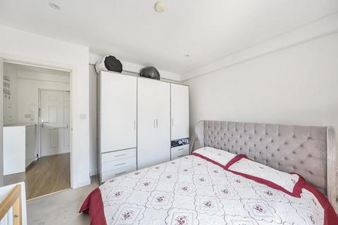 undefined, Slough,  Berkshire,  SL1