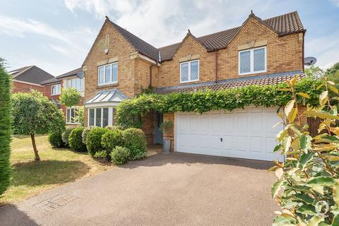 5 bedroom detached house for sale, Lorimar Court, Sittingbourne, Kent, ME10