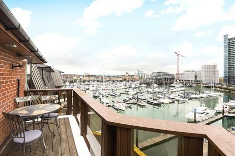 3 bedroom apartment for sale, Channel Way, Ocean Village, Southampton