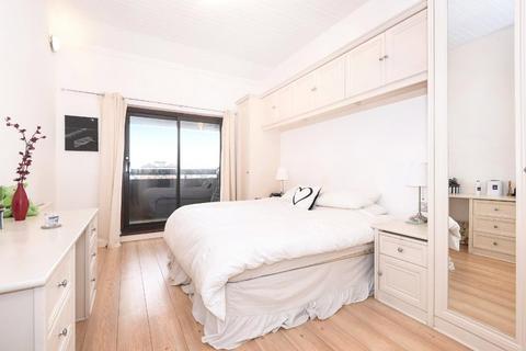 3 bedroom apartment for sale, Channel Way, Ocean Village, Southampton